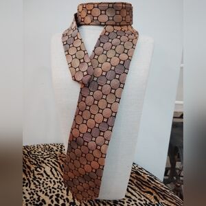 Elegant Circle Pattern Tie in Brown and Tan